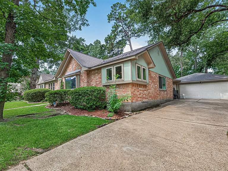 23011 Fox Hunt Dr — Photo 10