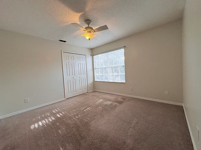 4616 Riverton Dr — Photo 10