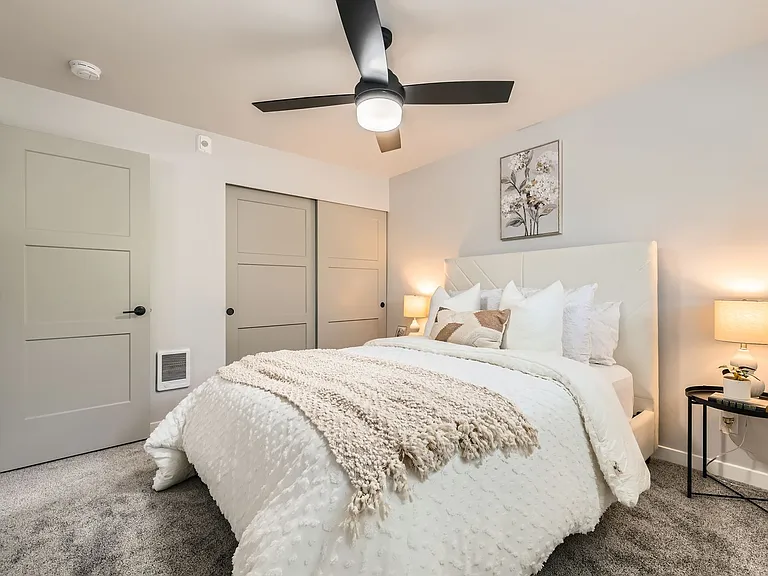 Evergreen Townhomes — Photo 44