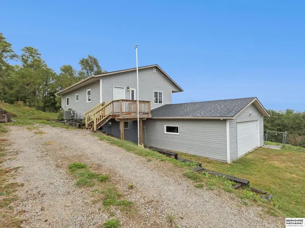 805 S 16th St, Tekamah, NE 68061