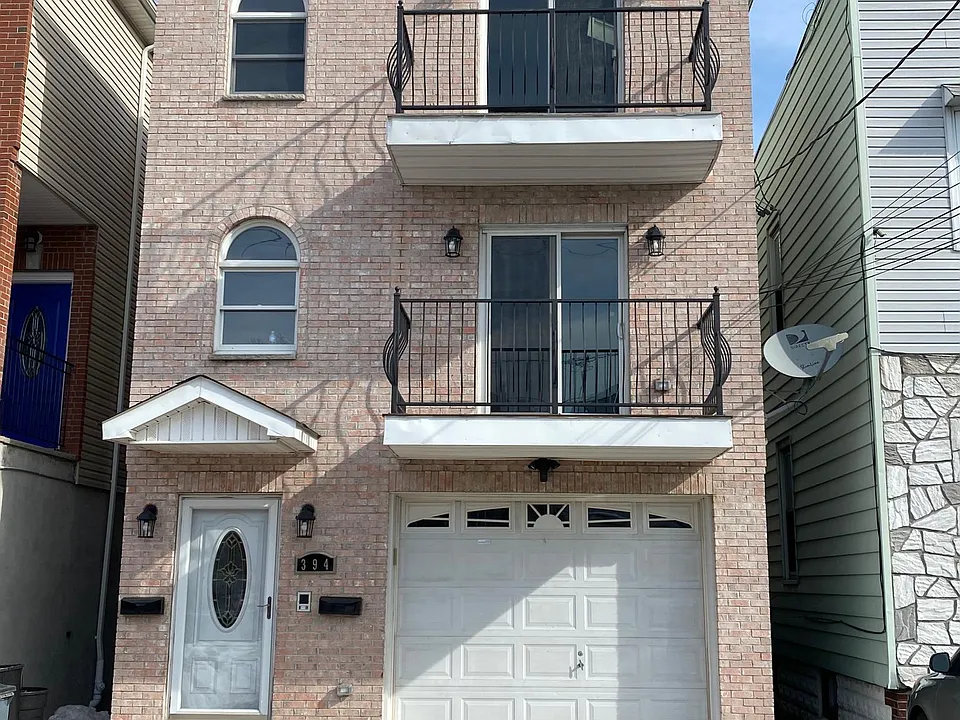 394 Virginia Ave #1