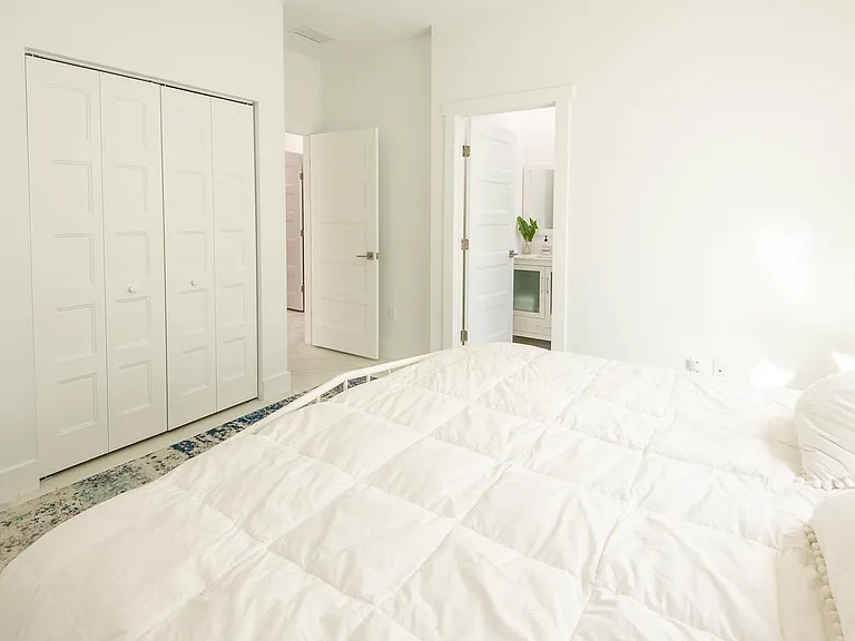 152 Avenue D — Photo 24