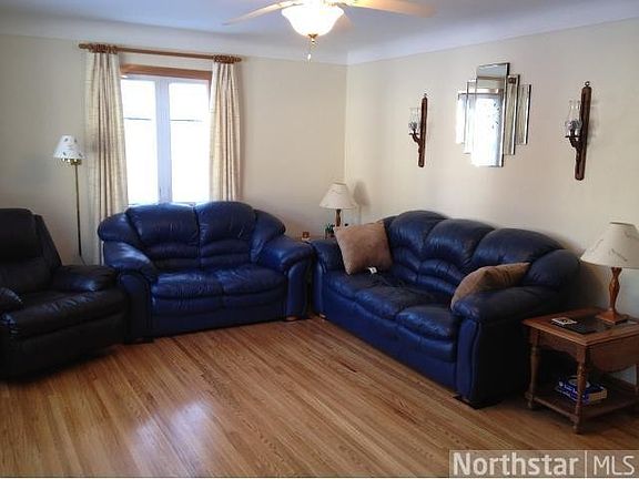 3rd image of 2172 Gardenette Dr N