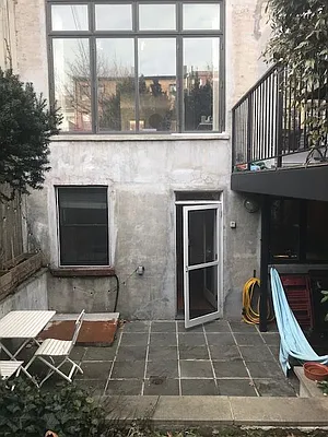 Rented by Alexander Bilu, LREB | media 10