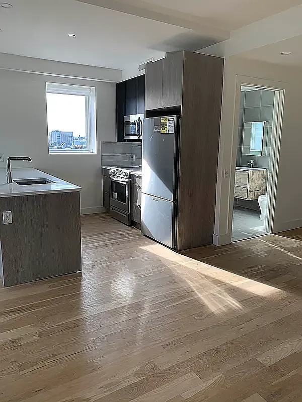 577 Third Avenue — Photo 4
