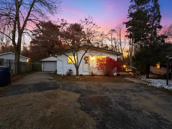 74 falling creek Circle, Janesville, WI 53548