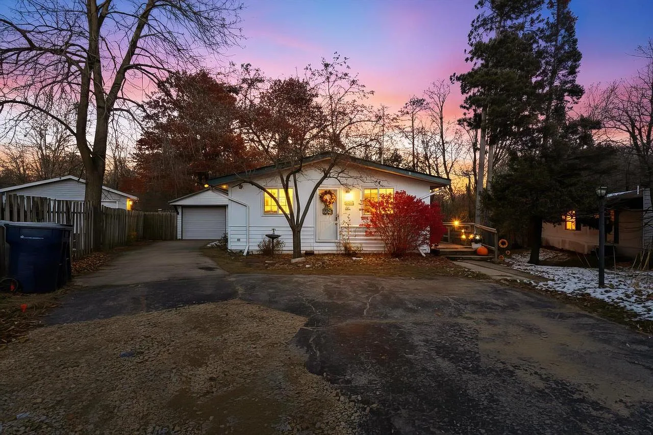 74 falling creek Circle photo 1