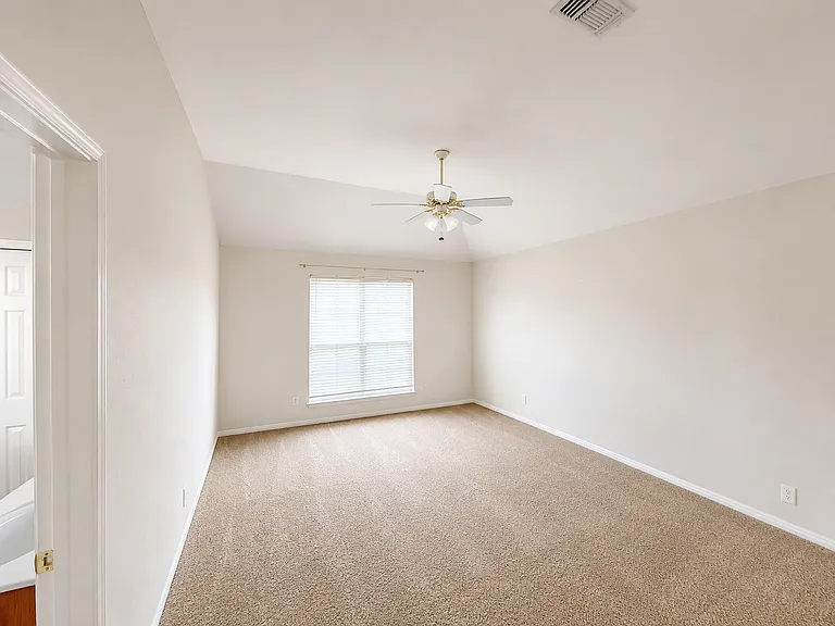 1327 Walter Ellison Dr — Photo 5