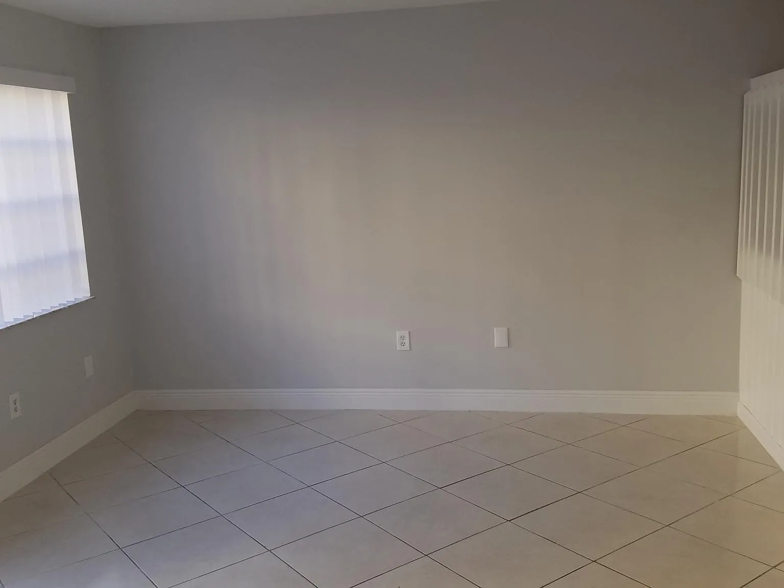 3 bed, 2.5 bath, 1300 sqft, $2,650 — Photo 3