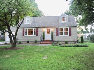 5 Ravine Rd, Hyde Park, NY 12538