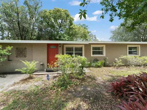 17 S Aurora Dr, Apopka, FL 32703