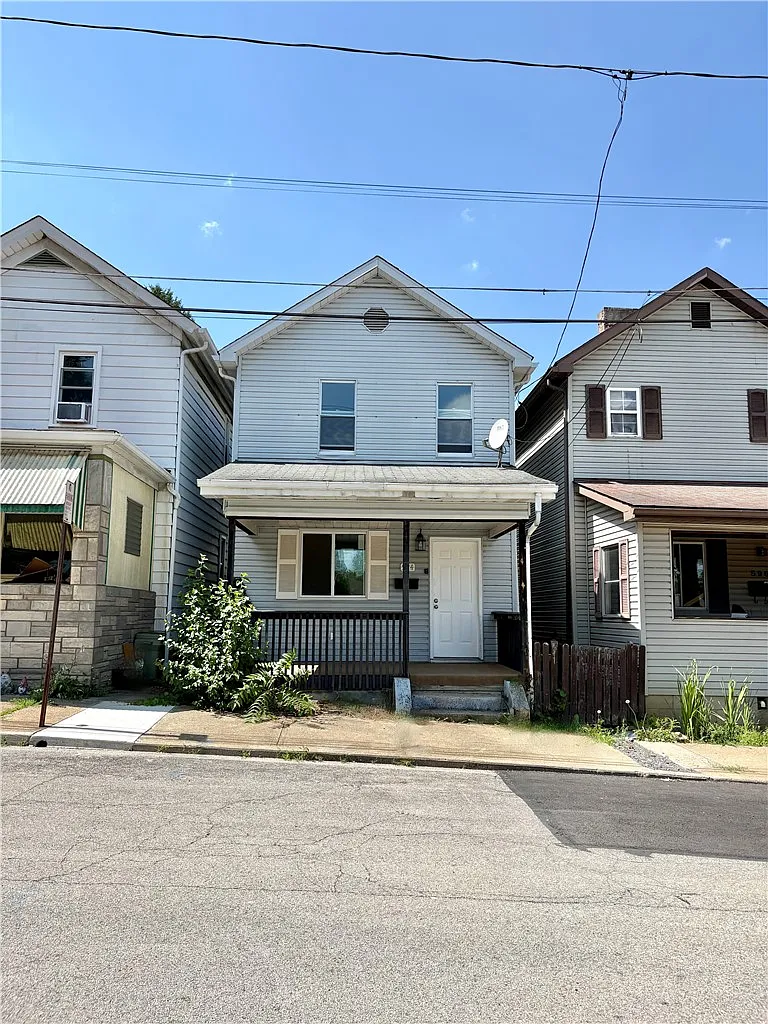 2 bed, 968 sqft, $1,250 — Photo 1