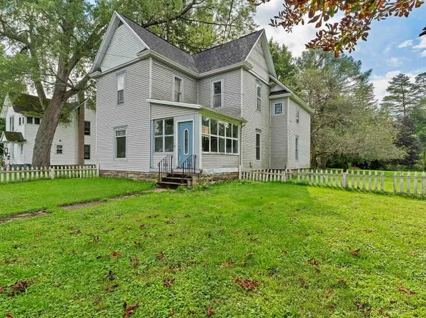 57 Delevan Ave, Delevan, NY 14042