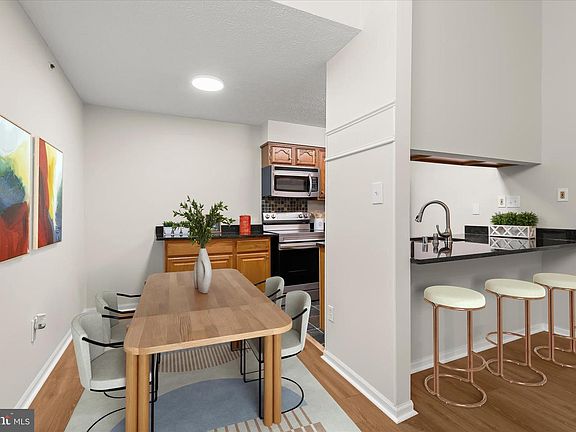 3rd image of 6420 Green Field Rd Unit 810