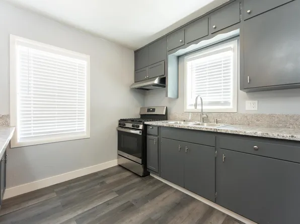 811 I St, Orange Cove, CA 93646