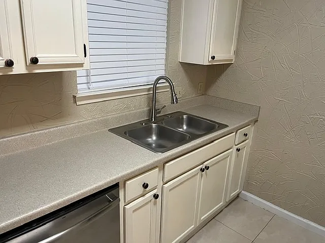 5550 Spring Valley Rd #F15 — Photo 13