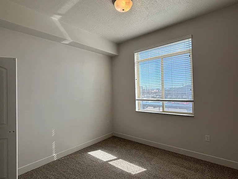City Centre Apartments — Photo 35