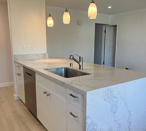 5th image of 2533 Lucy Ln