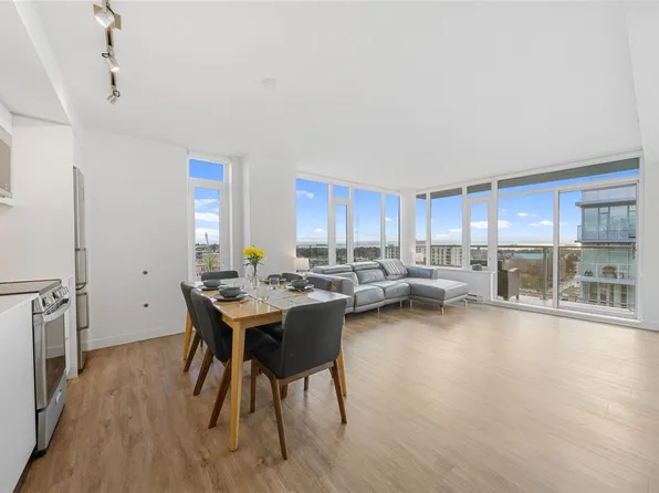 845 Johnson St #2002, Victoria, BC V8W 0G3