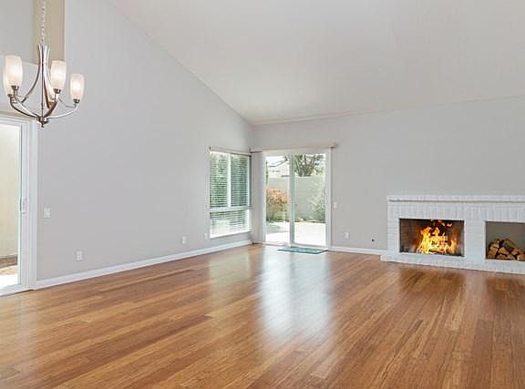 3rd image of 833 Garnet Ave