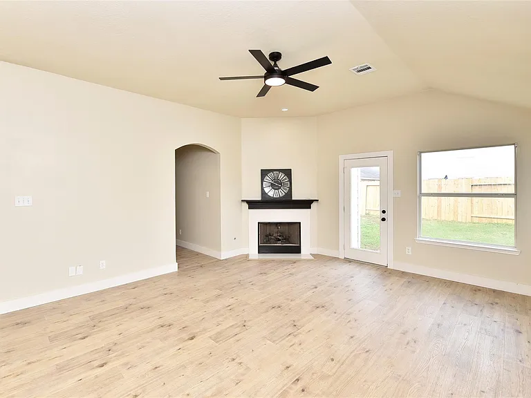 7715 Butler Lakes Ct — Photo 5