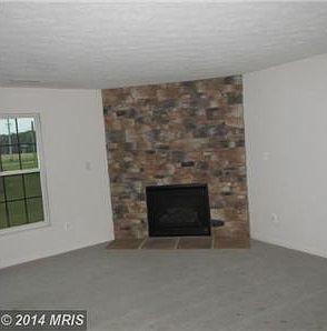 Family room FP