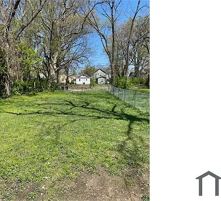 3229 Greenwood Ave — Photo 13