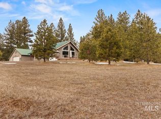 13 Blue Spruce Ct, Cascade, ID 83611