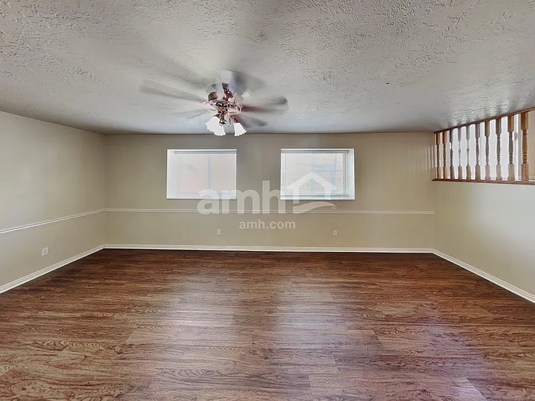 360 W 1900 S — Photo 5