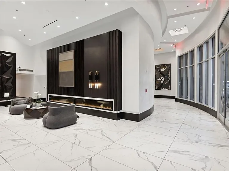 400 W Peachtree St NW #3511 — Photo 29