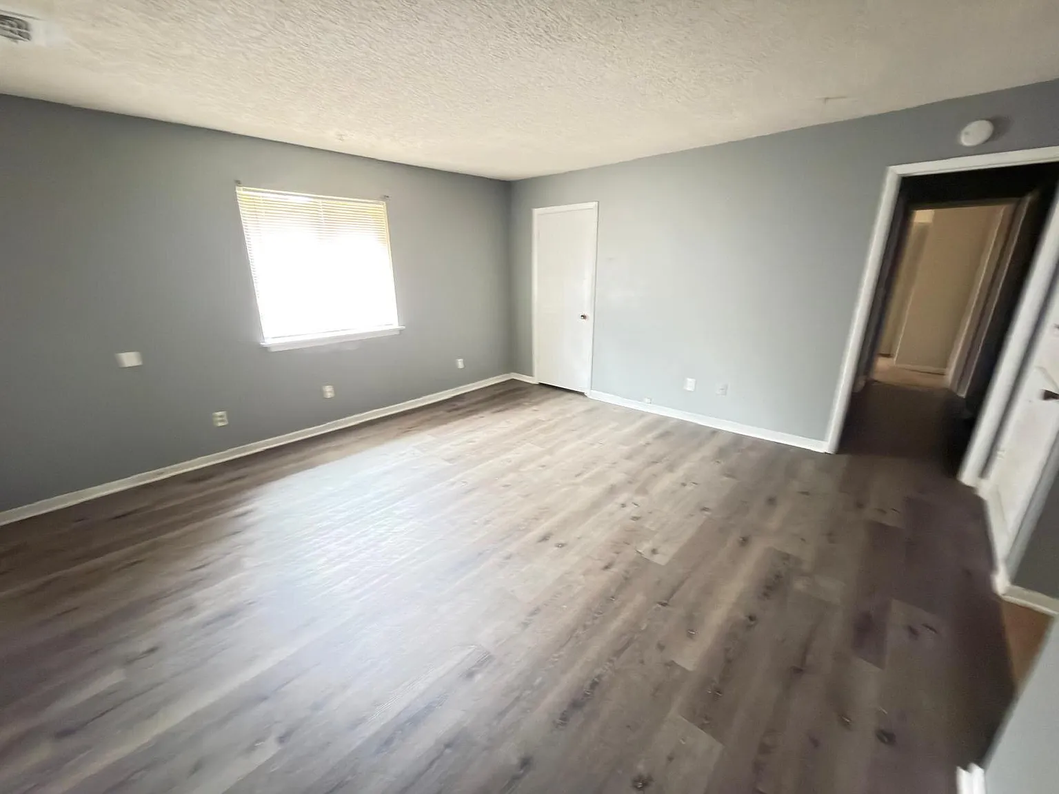 2 bed, 1.5 bath, $1,275 — Photo 3