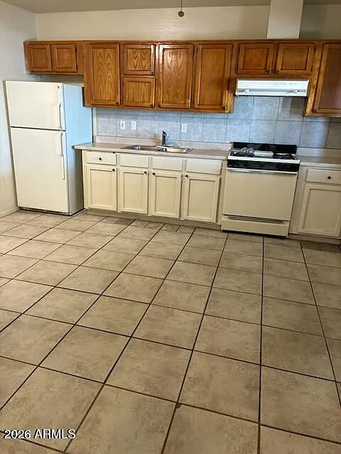 1 bed, 1.0 bath, 640 sqft, $950 — Photo 1
