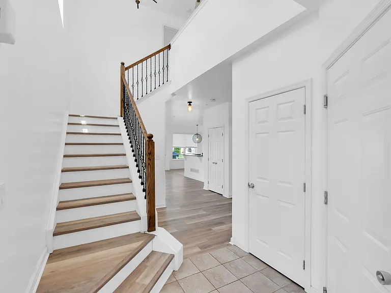245 Snapdragon Way — Photo 6