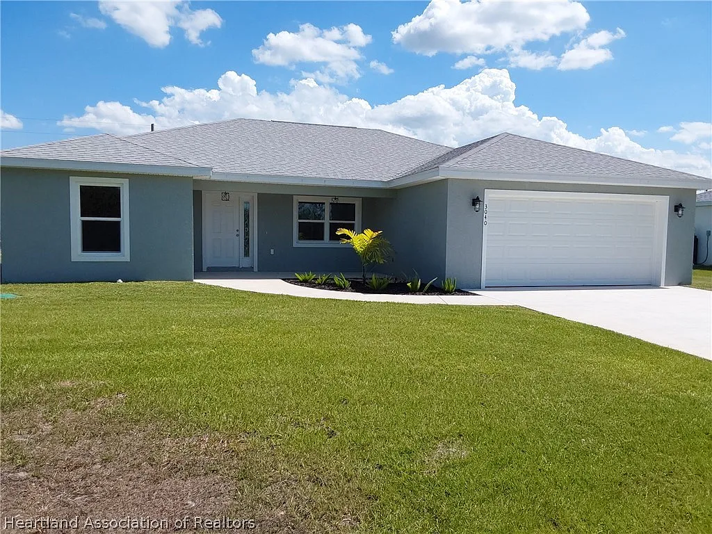3 bed, 2.0 bath, 1500 sqft, $2,000 — Photo 2