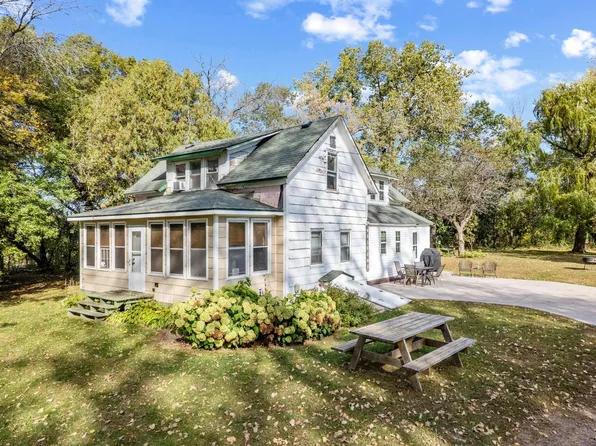 40719 Elmcrest Ave, North Branch, MN 55056