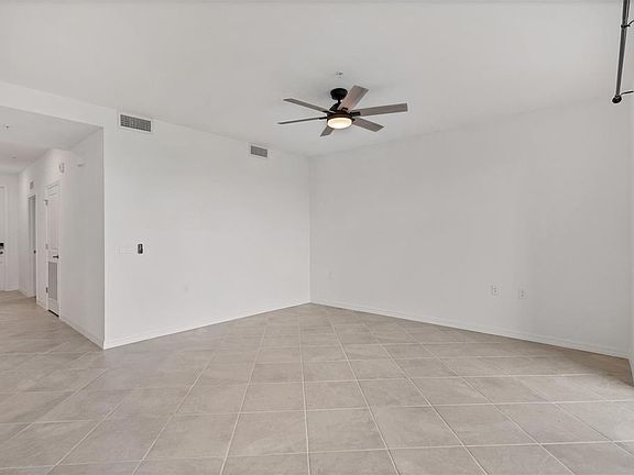 5th image of 14161 HERITAGE LANDING BOULEVARD #1123