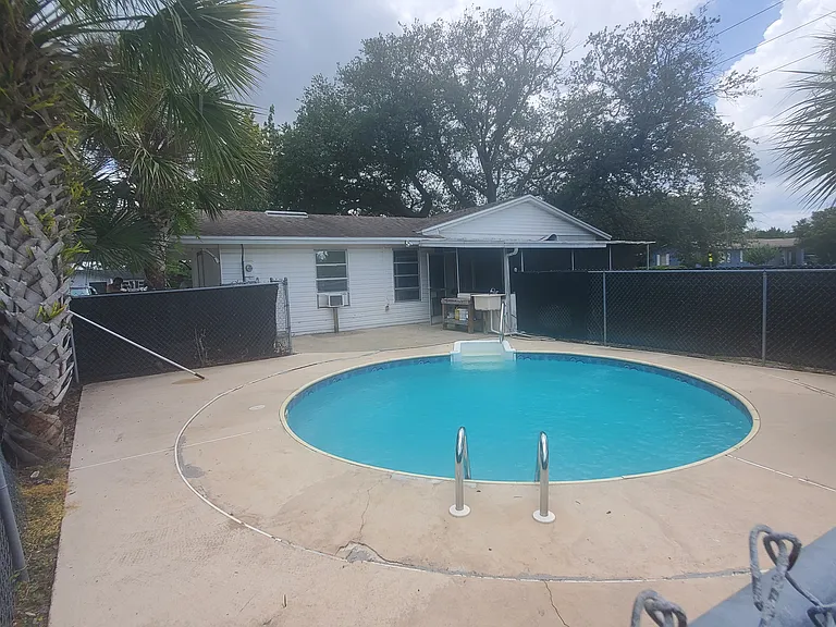 2097 Jessamine Ct — Photo 1