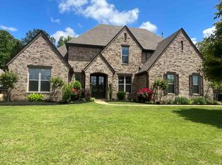 4864 Avi Dr, Bartlett, TN 38002