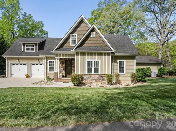 347 Whippoorwill Rd, Mooresville, NC 28117