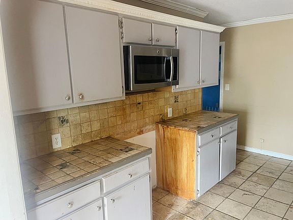 4th image of 10 Sunshine Rd