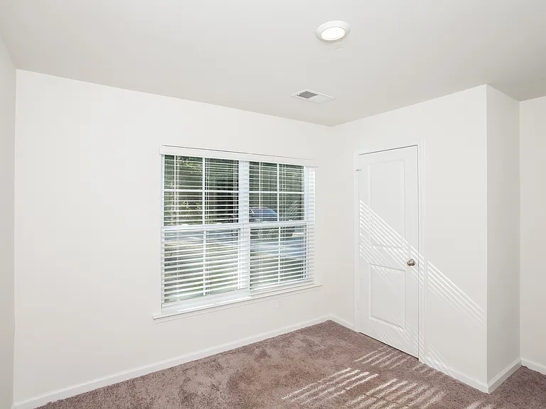 1312 Gardner St — Photo 12