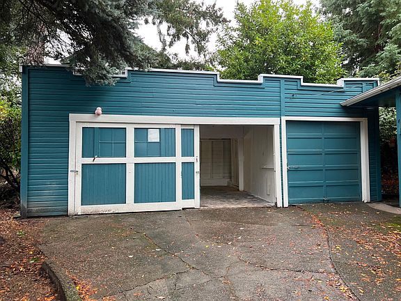 Rent for Apt. 3 includes one of 200 sft storage spaces.