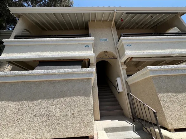 27236 Luther Dr APT 702, Santa Clarita, CA 91351