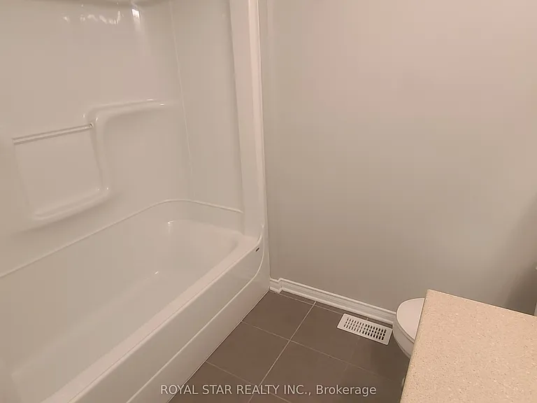 621 Pepperville Cres — Photo 14