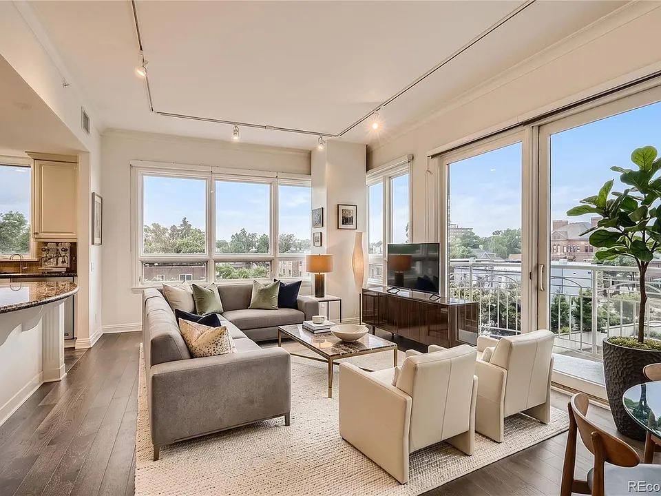 400 E 3rd Ave #405