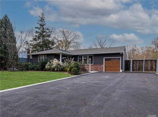 1506 N Thompson Dr, Bay Shore, NY 11706