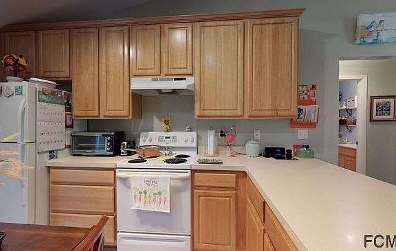 5th image of 32 Rosecroft Ln