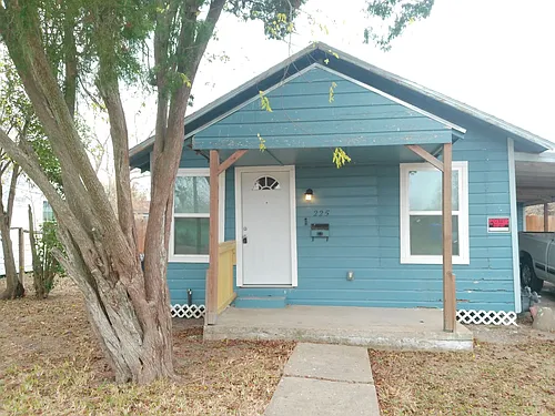 225 Watson St Photo 1