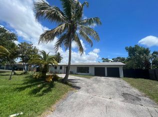 5071 Palo Verde Pl, Haverhill, FL 33415