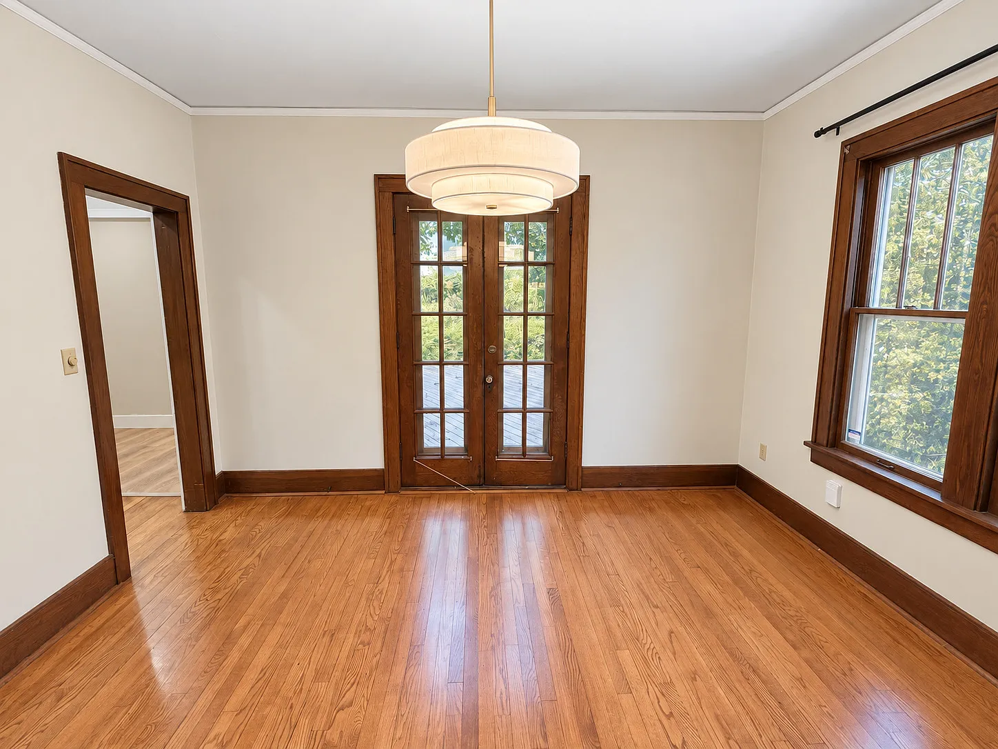 3 bed, 2000 sqft, $2,550 — Photo 3